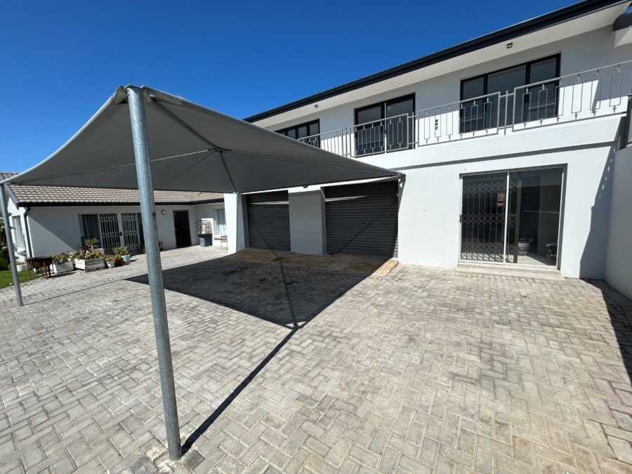 9 Bedroom Property for Sale in Jeffreys Bay Central Eastern Cape